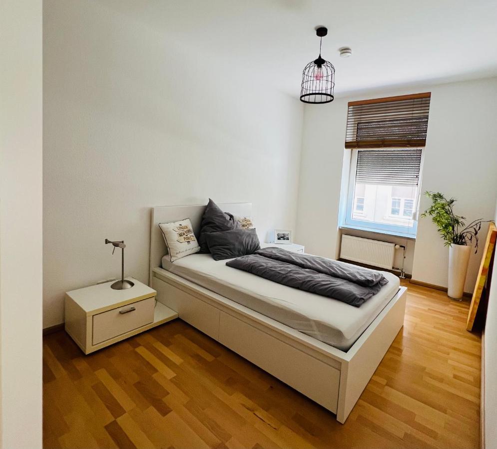 Grosses Und Helles Innenstadt Apartment - Ferienwohnung バート・ホンブルク エクステリア 写真